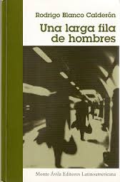 Una larga fila de hombres