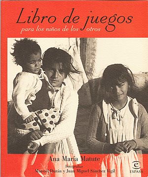 Libro de juegos para los niños de los otros